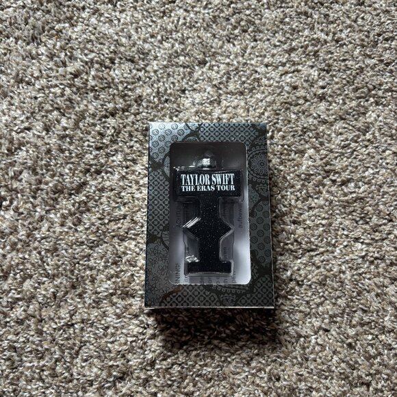 Taylor Swift The Eras Tour Stage Ornament Black Reputation NEW IN BOX - Picture 3 of 3